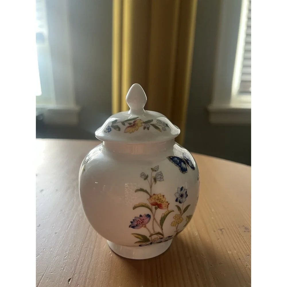 Aynsley Cottage Garden Fine Bone China Covered Ginger Jar Trinket Box England